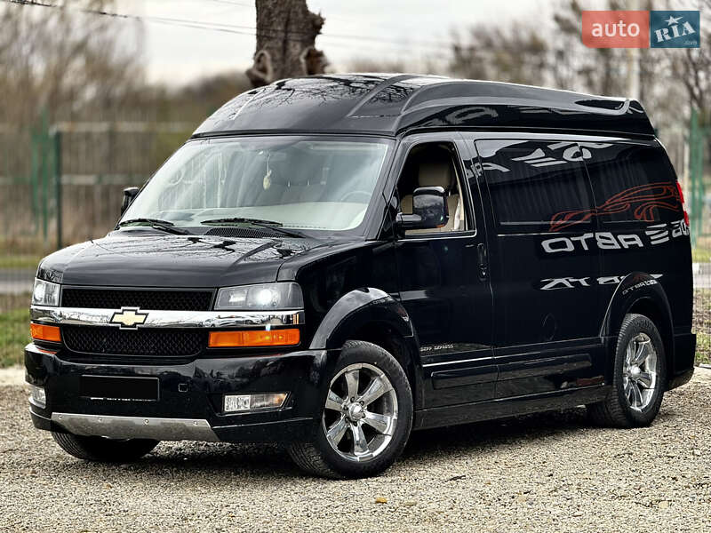 Минивэн Chevrolet Express 2010 в Стрые