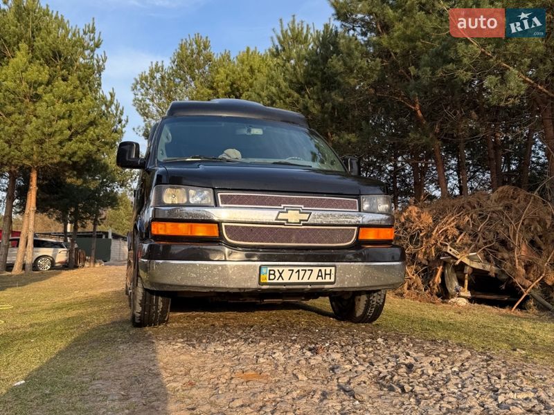 Минивэн Chevrolet Express 2008 в Нетешине