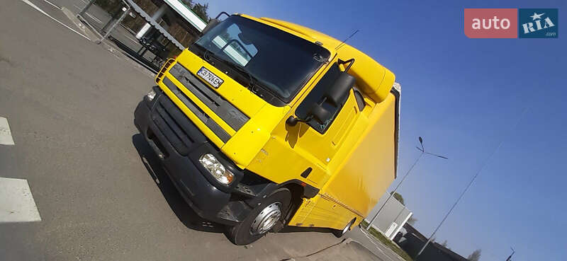 Грузовой фургон DAF FA 2003 в Чернигове