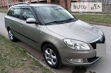Універсал Skoda Fabia 2011 в Кам'янець-Подільському