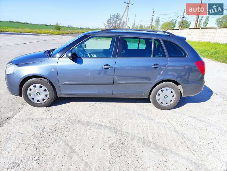Универсал Skoda Fabia 2009 в Кривом Роге Универсал Skoda Fabia 2009 в Кривом Роге