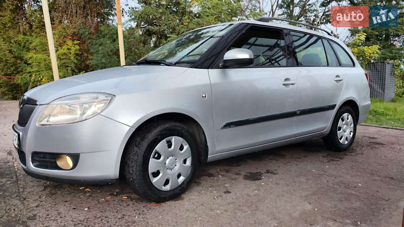 Универсал Skoda Fabia 2009 в Кривом Роге Универсал Skoda Fabia 2009 в Кривом Роге