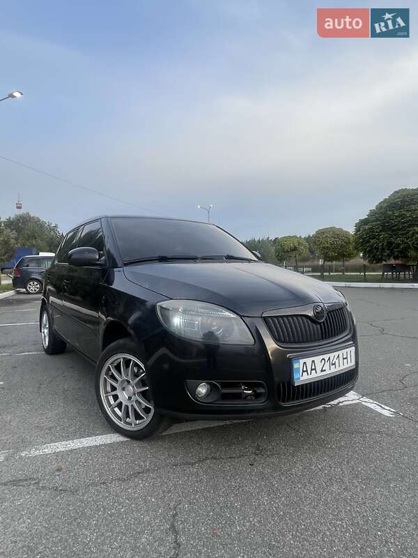 Хэтчбек Skoda Fabia 2008 в Ирпене