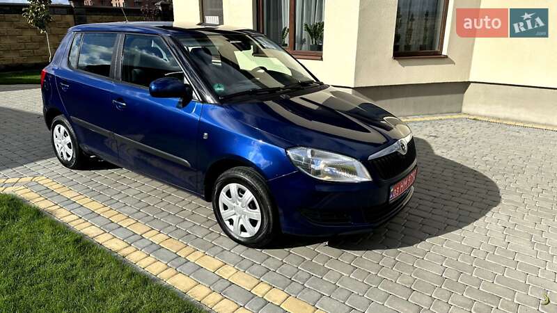 Хэтчбек Skoda Fabia 2011 в Луцке