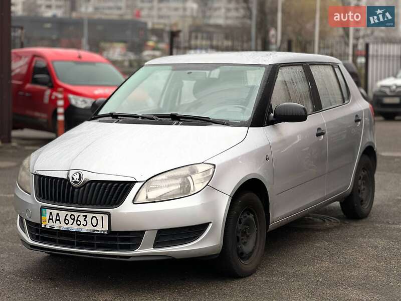 Хэтчбек Skoda Fabia 2014 в Киеве Хэтчбек Skoda Fabia 2014 в Киеве