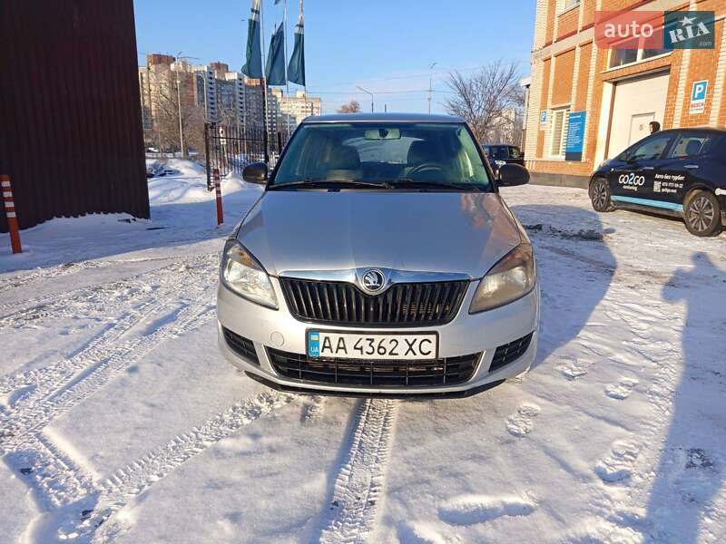 Универсал Skoda Fabia 2014 в Киеве Универсал Skoda Fabia 2014 в Киеве