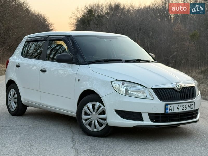 Хэтчбек Skoda Fabia 2012 в Тараще