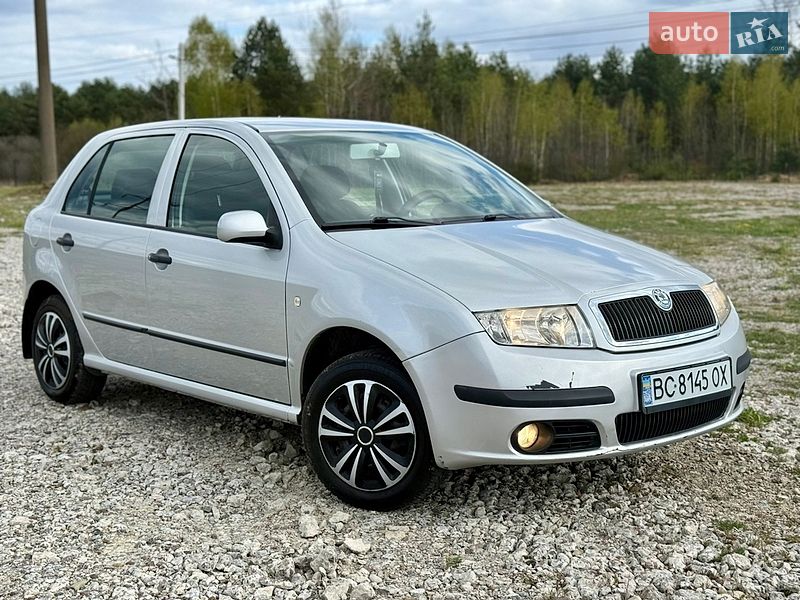 Хетчбек Skoda Fabia 2005 в Новояворівську