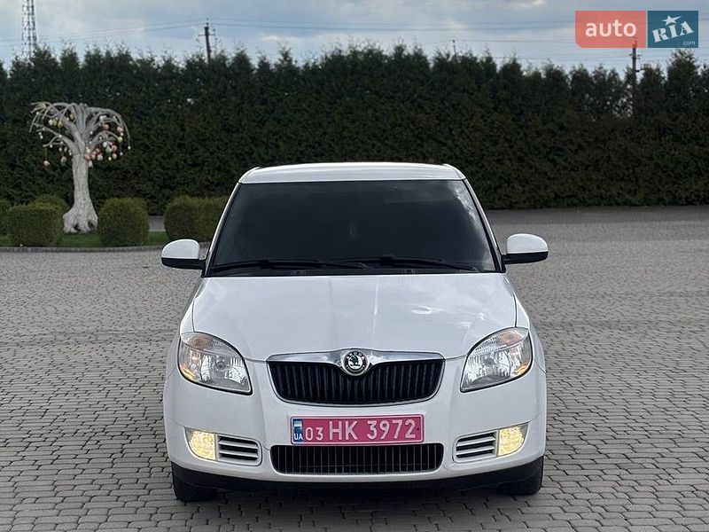 Хэтчбек Skoda Fabia 2009 в Черновцах