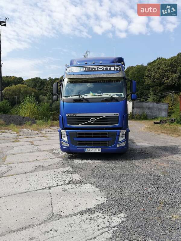 Тягач Volvo FH 13 2011 в Сваляве