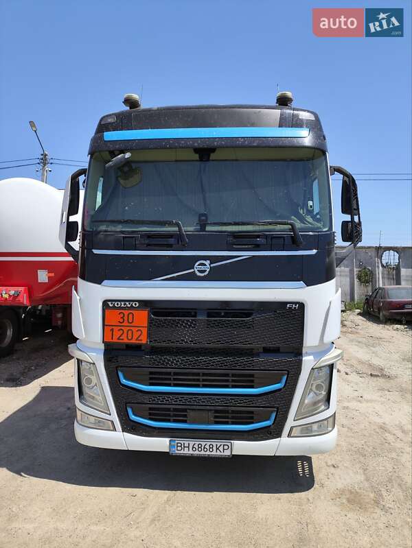 Бензовоз Volvo FH 13 2016 в Одессе