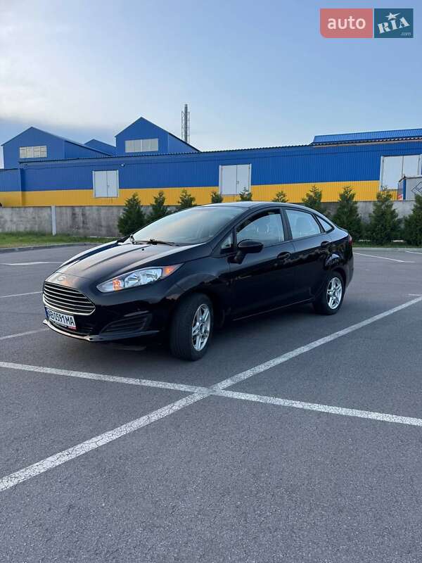 Седан Ford Fiesta 2017 в Хмельнике