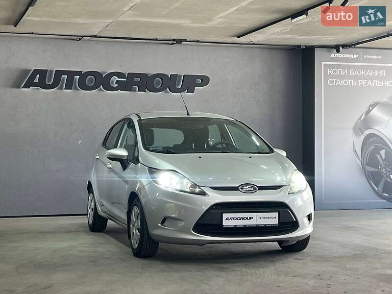 Хэтчбек Ford Fiesta 2012 в Одессе Хэтчбек Ford Fiesta 2012 в Одессе