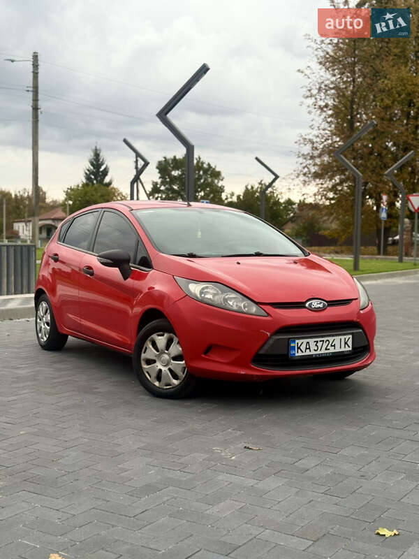 Хэтчбек Ford Fiesta 2012 в Лубнах