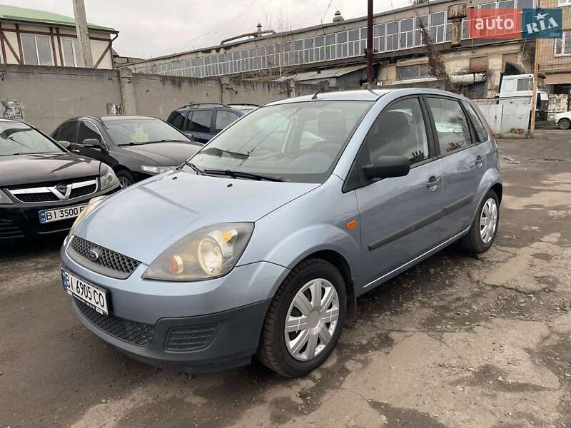 Хэтчбек Ford Fiesta 2006 в Полтаве