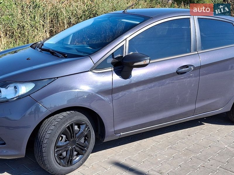 Хэтчбек Ford Fiesta 2012 в Киеве Хэтчбек Ford Fiesta 2012 в Киеве