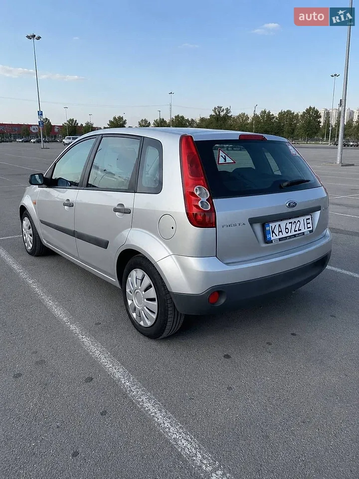 Ford Fiesta 2006 photo 2