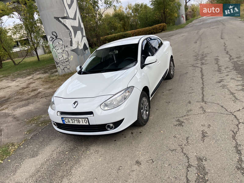 Седан Renault Fluence 2010 в Миргороде Седан Renault Fluence 2010 в Миргороде