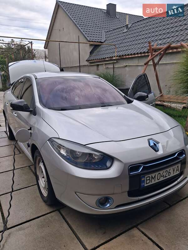 Седан Renault Fluence 2012 в Хусте