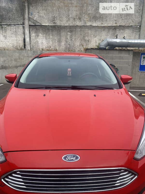 Хэтчбек Ford Focus 2015 в Белой Церкви Хэтчбек Ford Focus 2015 в Белой Церкви