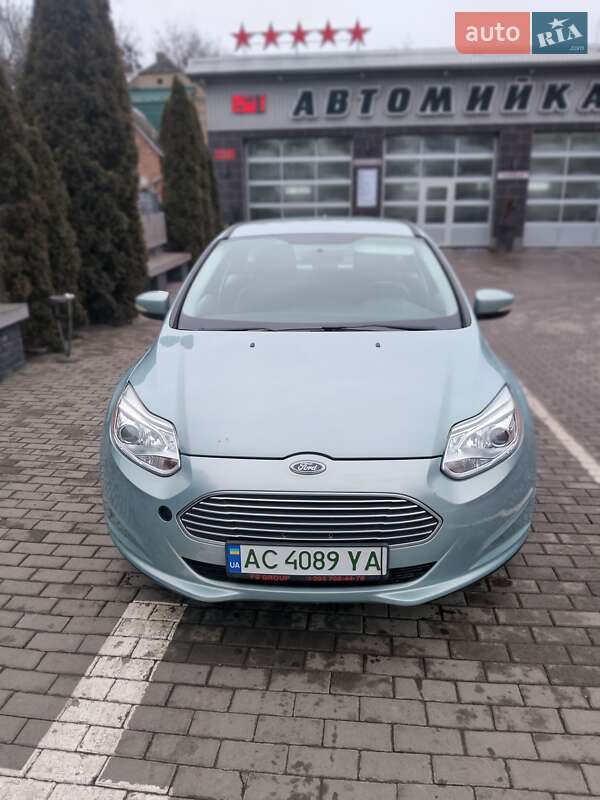 Хэтчбек Ford Focus 2012 в Луцке Хэтчбек Ford Focus 2012 в Луцке