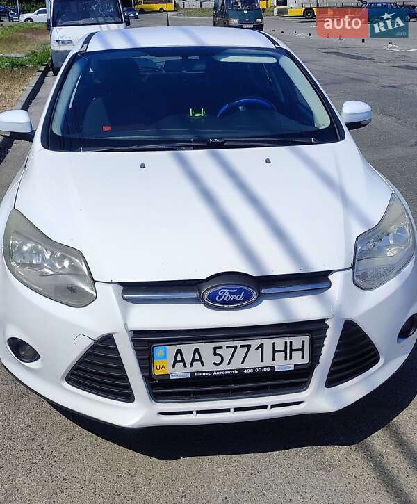 Хэтчбек Ford Focus 2012 в Киеве