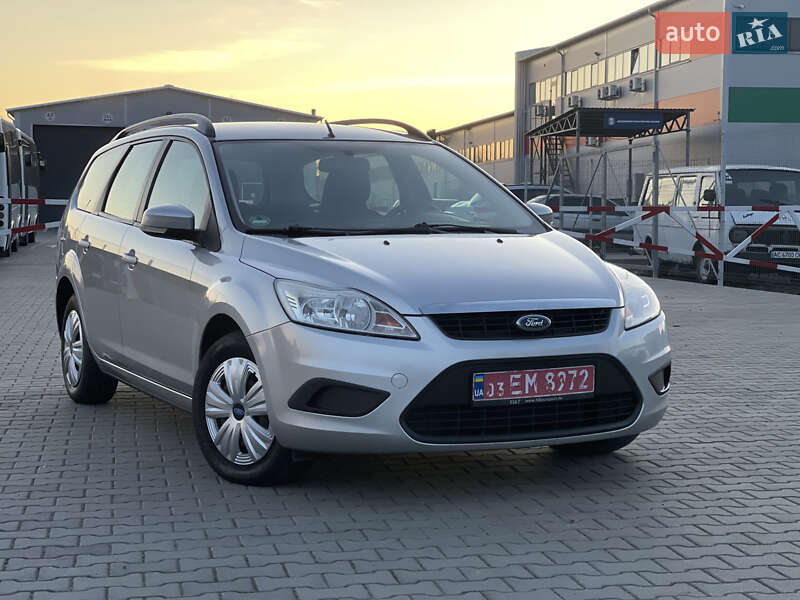 Универсал Ford Focus 2008 в Нововолынске