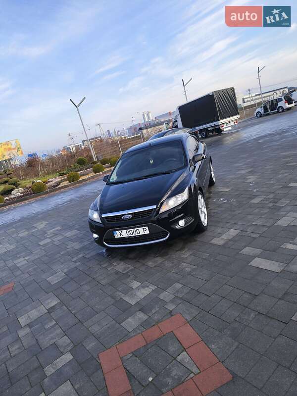 Кабриолет Ford Focus 2009 в Хусте Кабриолет Ford Focus 2009 в Хусте