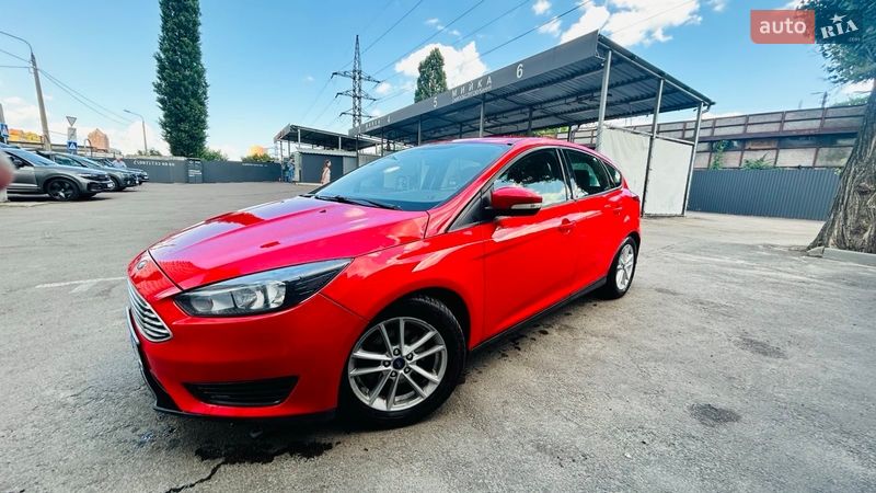 Хэтчбек Ford Focus 2015 в Киеве