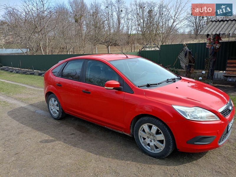 Хэтчбек Ford Focus 2010 в Бродах