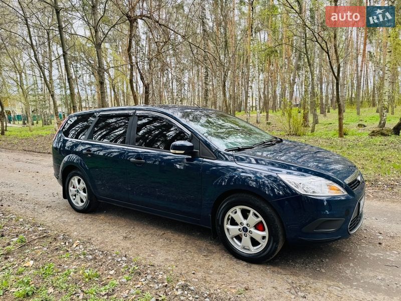 Универсал Ford Focus 2011 в Ромнах