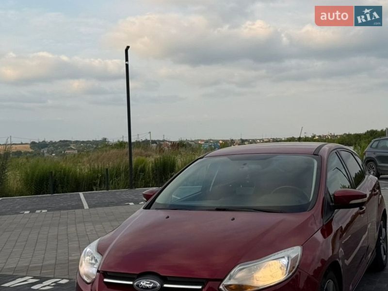 Хэтчбек Ford Focus 2014 в Ровно Хэтчбек Ford Focus 2014 в Ровно