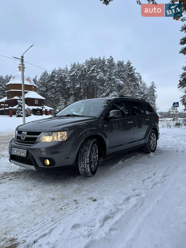 Внедорожник / Кроссовер Fiat Freemont 2012 в Новояворовске