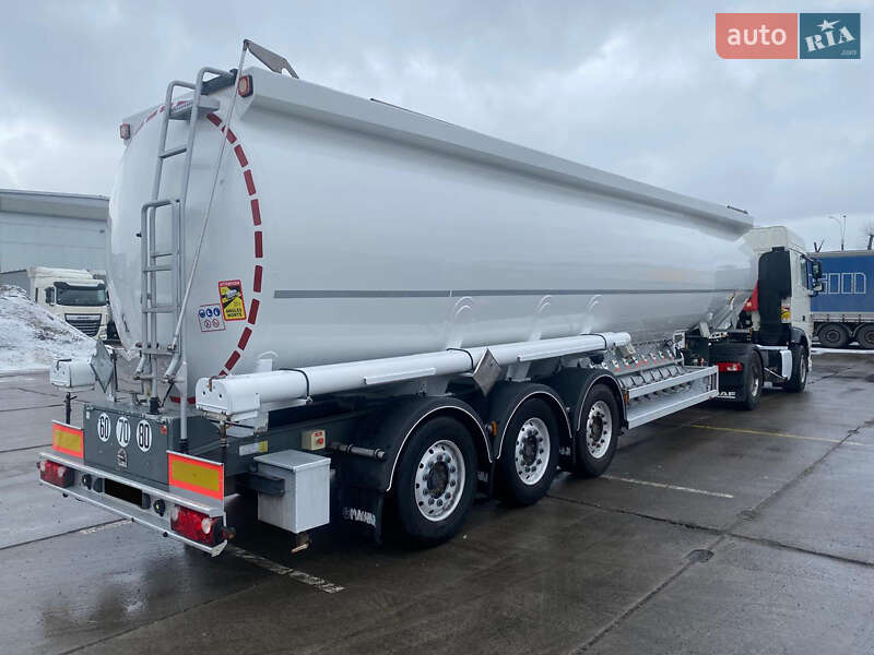Цистерна полуприцеп Magyar Fuel Tank 2009 в Киеве