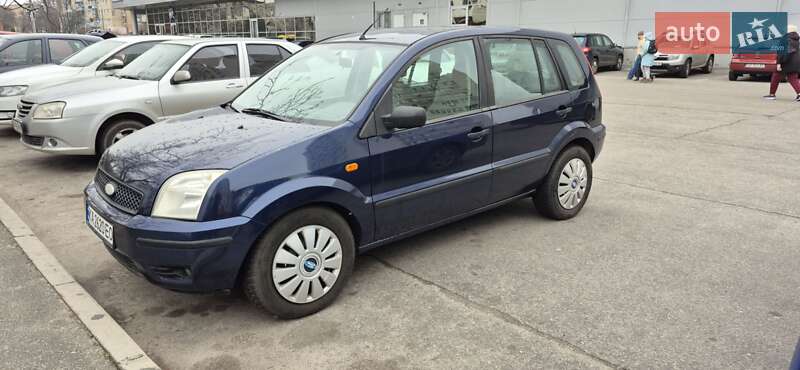 Хэтчбек Ford Fusion 2004 в Киеве Хэтчбек Ford Fusion 2004 в Киеве