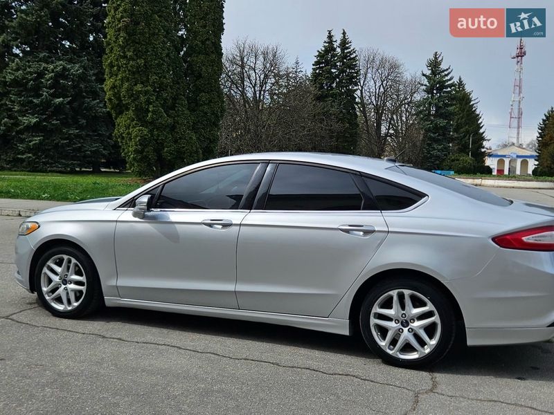 Седан Ford Fusion 2015 в Жовтих Водах