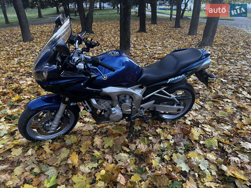 Мотоцикл Спорт-туризм Yamaha FZ6 Fazer 2004 в Рівному Мотоцикл Спорт-туризм Yamaha FZ6 Fazer 2004 в Рівному