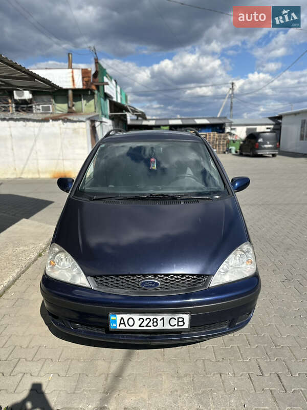 Минивэн Ford Galaxy 2000 в Чопе