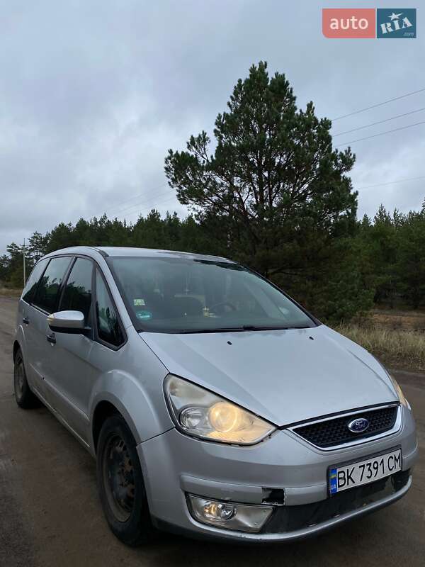 Минивэн Ford Galaxy 2007 в Дубровице Минивэн Ford Galaxy 2007 в Дубровице