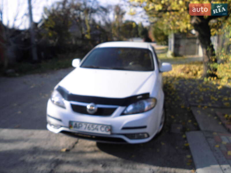 Седан Daewoo Gentra 2013 в Запоріжжі