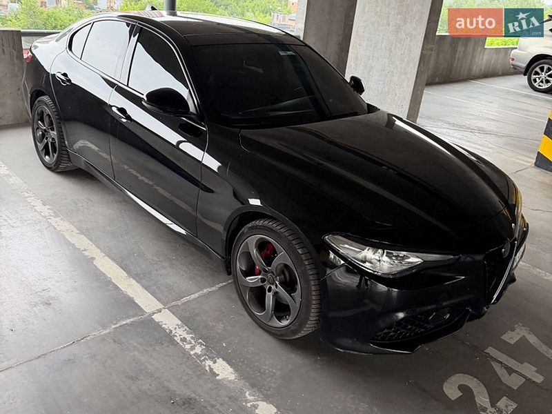 Седан Alfa Romeo Giulia 2017 в Киеве
