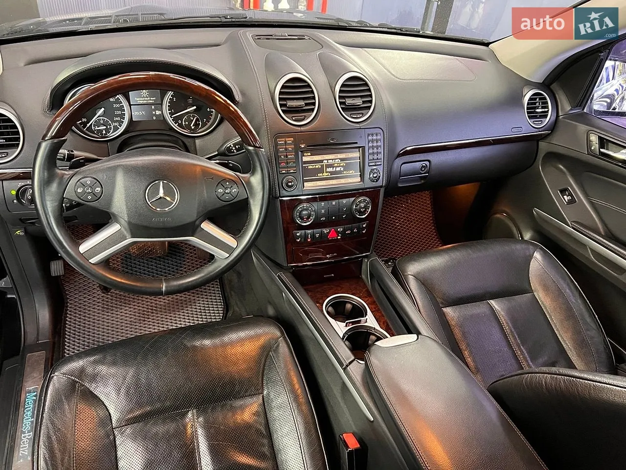 Mercedes-Benz Gl-Class 2010 photo 5