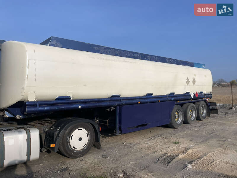 Цистерна напівпричіп Hendricks Goch 1989 в Дніпрі