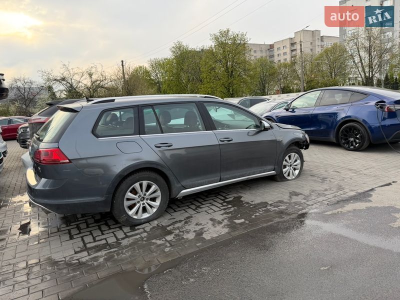 Універсал Volkswagen Golf Alltrack 2017 в Луцьку
