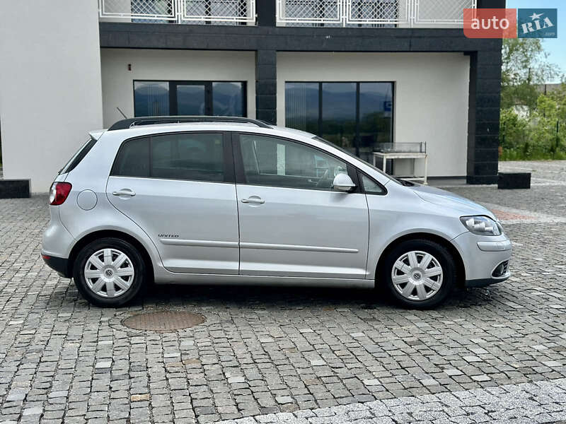 Хэтчбек Volkswagen Golf Plus 2008 в Иршаве