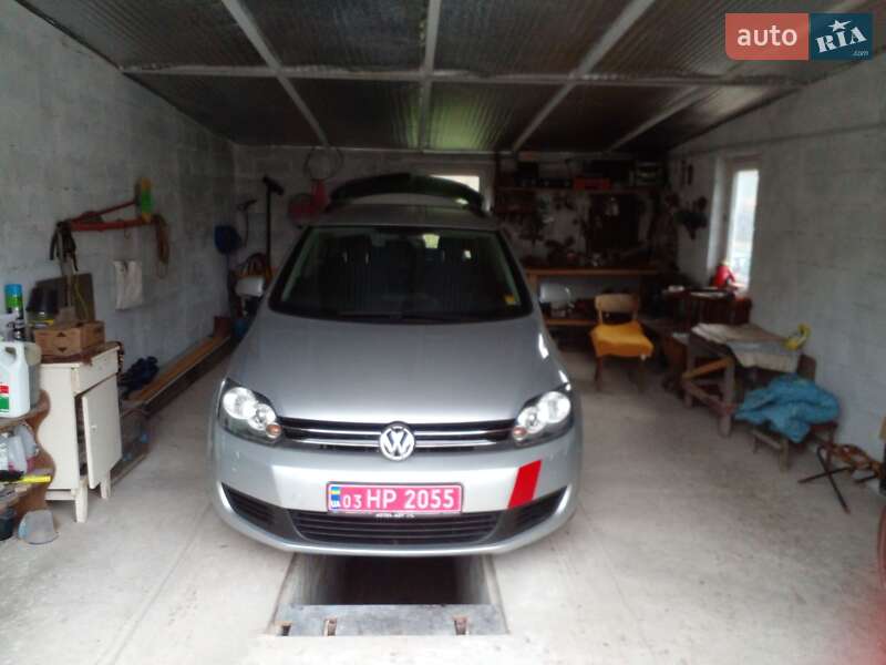 Хэтчбек Volkswagen Golf Plus 2009 в Ровно Хэтчбек Volkswagen Golf Plus 2009 в Ровно