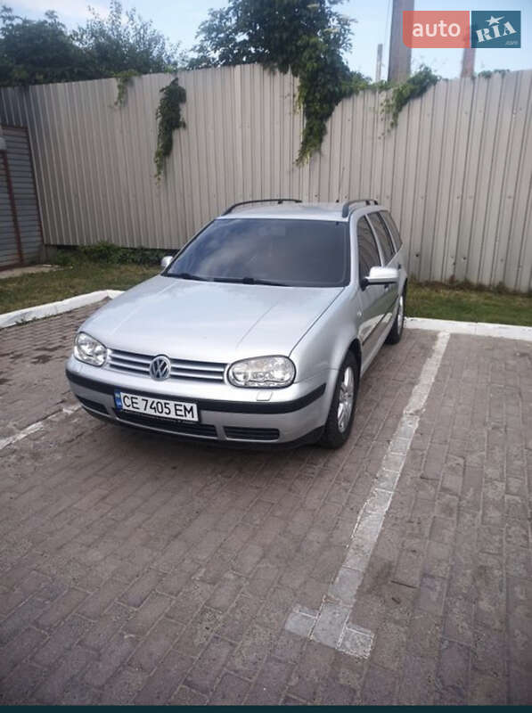 Универсал Volkswagen Golf 2001 в Черновцах