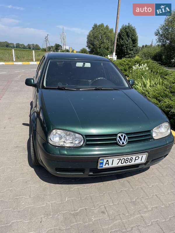 Хетчбек Volkswagen Golf 2000 в Згурівці Хетчбек Volkswagen Golf 2000 в Згурівці
