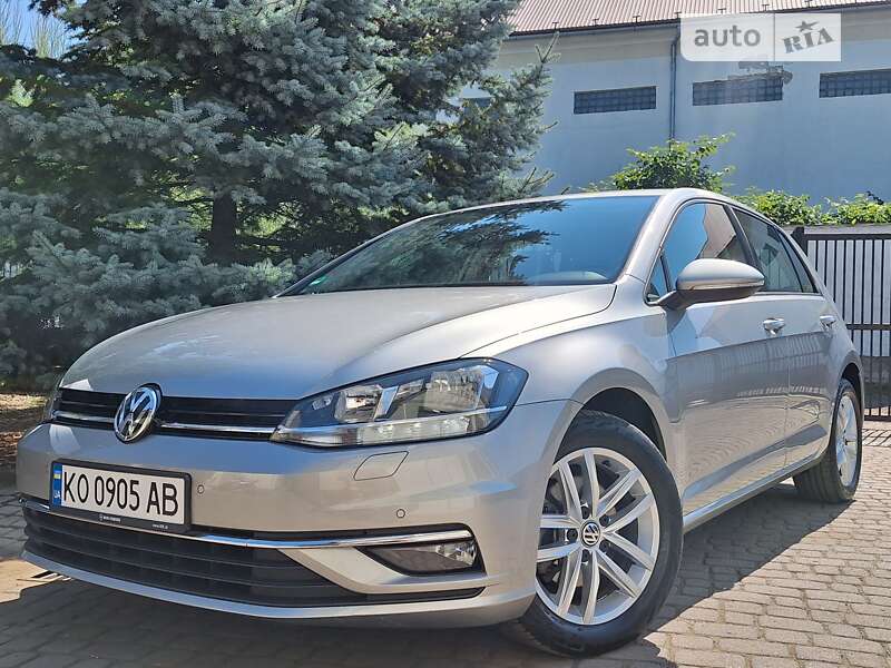 Хэтчбек Volkswagen Golf 2019 в Сваляве Хэтчбек Volkswagen Golf 2019 в Сваляве