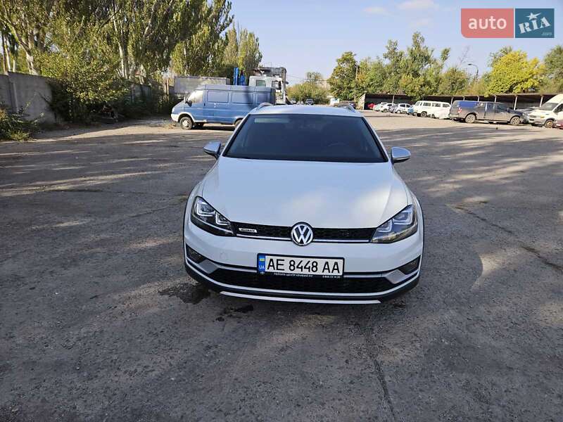 Универсал Volkswagen Golf 2016 в Кривом Роге